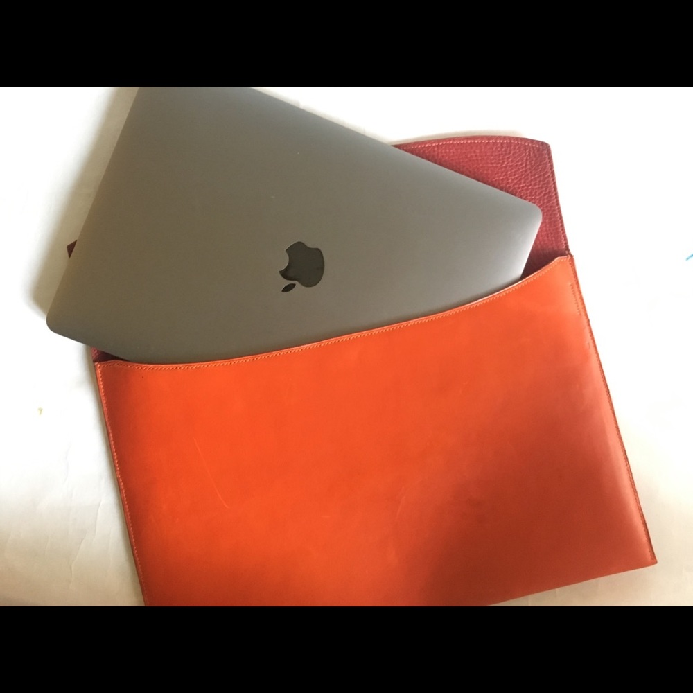 Handsewn leather pouch. Mac Pro 13fits perfectly
